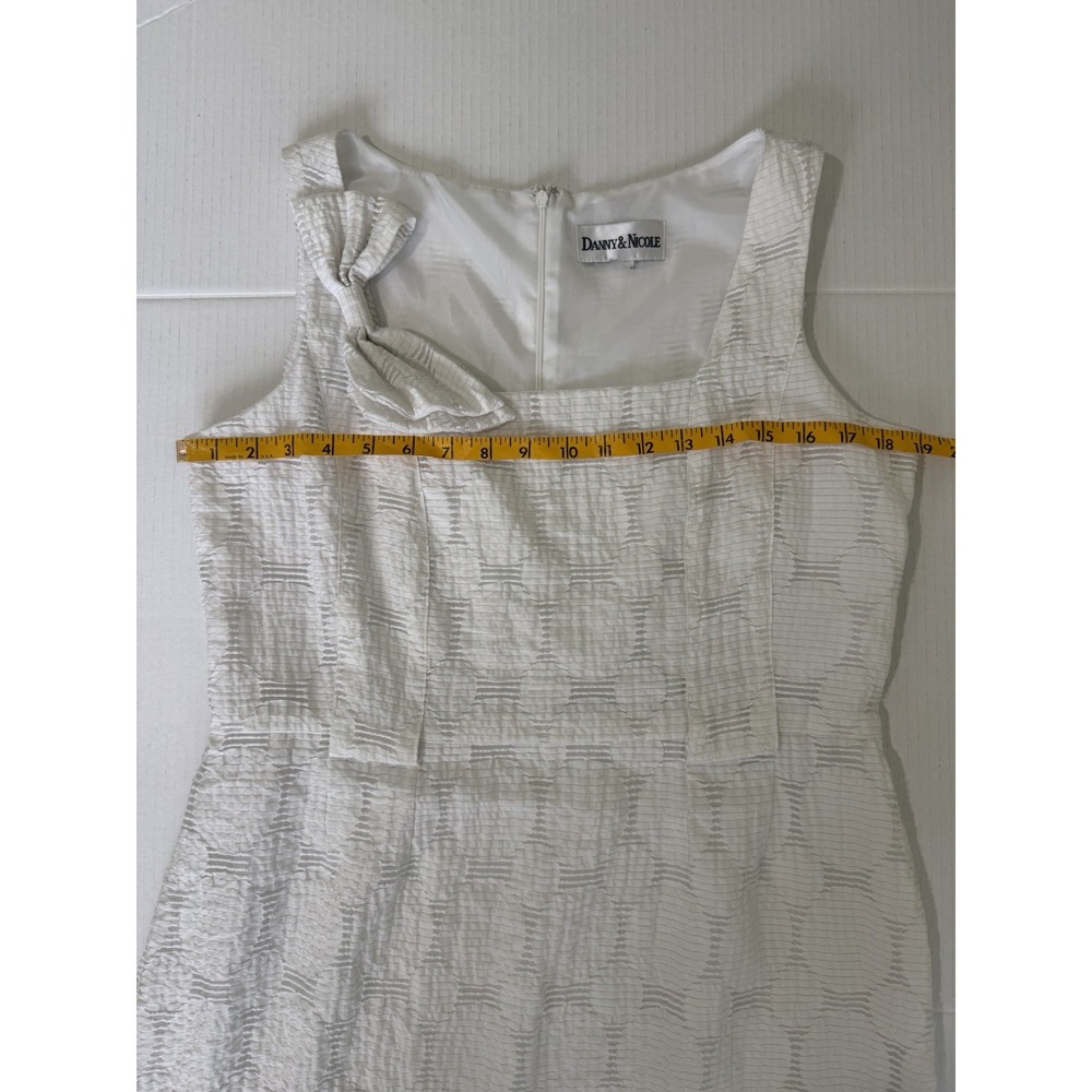 Danny & Nicole Women's White Sleeveless Lined Mini Dress Size 12 - Picture 7 of 10